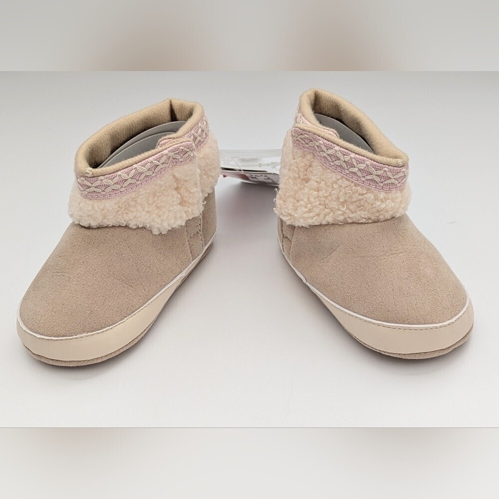 NWT Baby (Size 4) Booties/Boots/Slippers/Moccasins w/Velcro For Easy On/Off - Picture 6 of 16